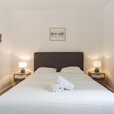 Appartement Du Marche St Honore - Welkeys Paris Exteriör bild