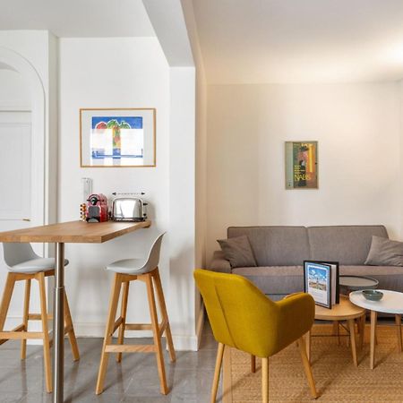 Appartement Du Marche St Honore - Welkeys Paris Exteriör bild